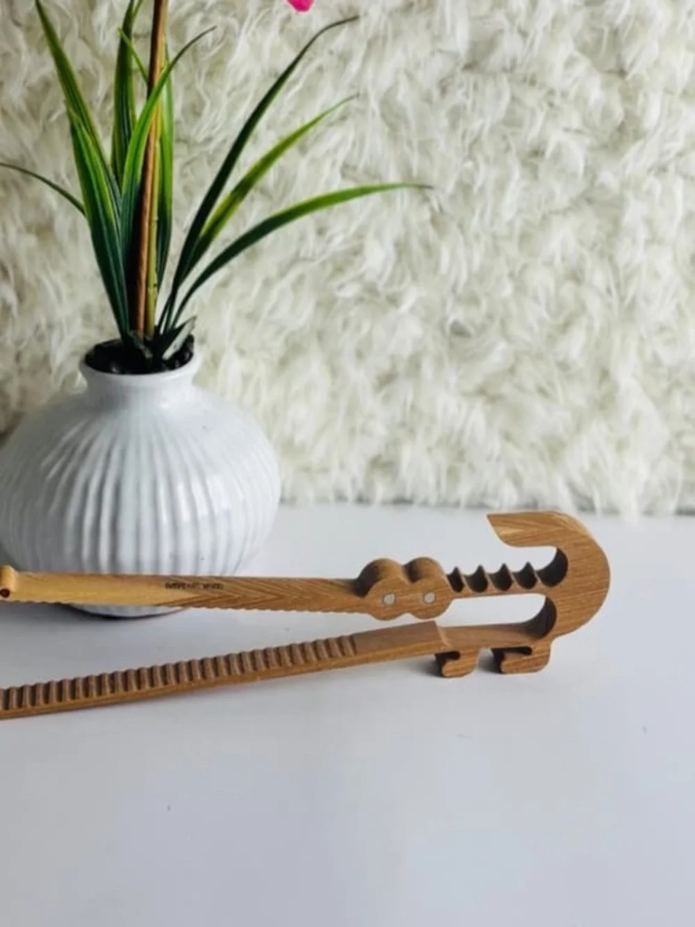 MR. ART CROCODILE-SHAPED WOODEN TOASTER TONGS~NEW!